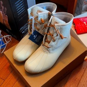 Women's Sperry's Oat Style Duck Boots size 9